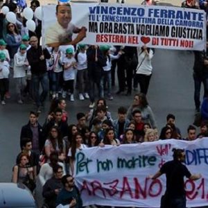 Vittime innocenti delle mafie; fiume di gente per le strade di Arzano